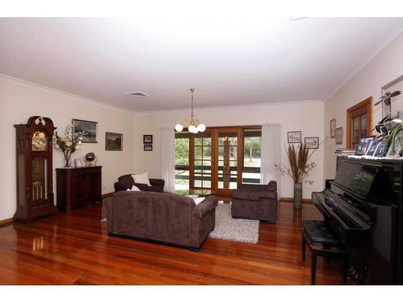 26 Rees James Road, Raymond Terrace NSW 2324
