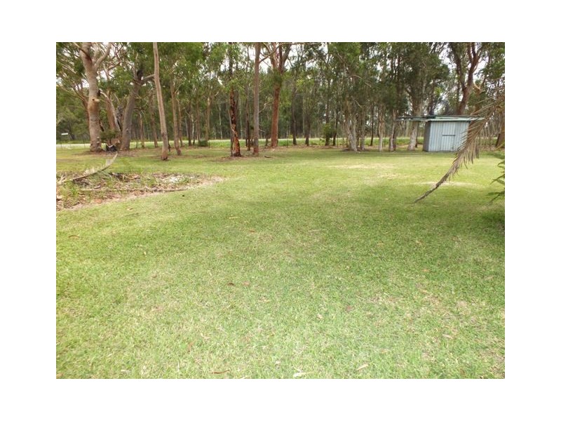 1 Brownes Road, Salt Ash NSW 2318