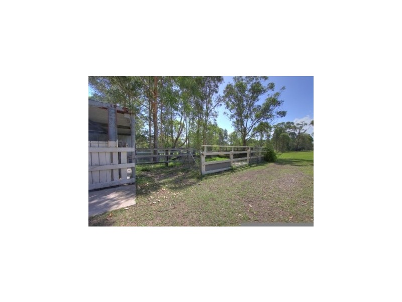25 Shady Avenue, Salt Ash NSW 2318