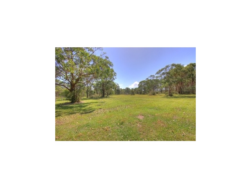 25 Shady Avenue, Salt Ash NSW 2318