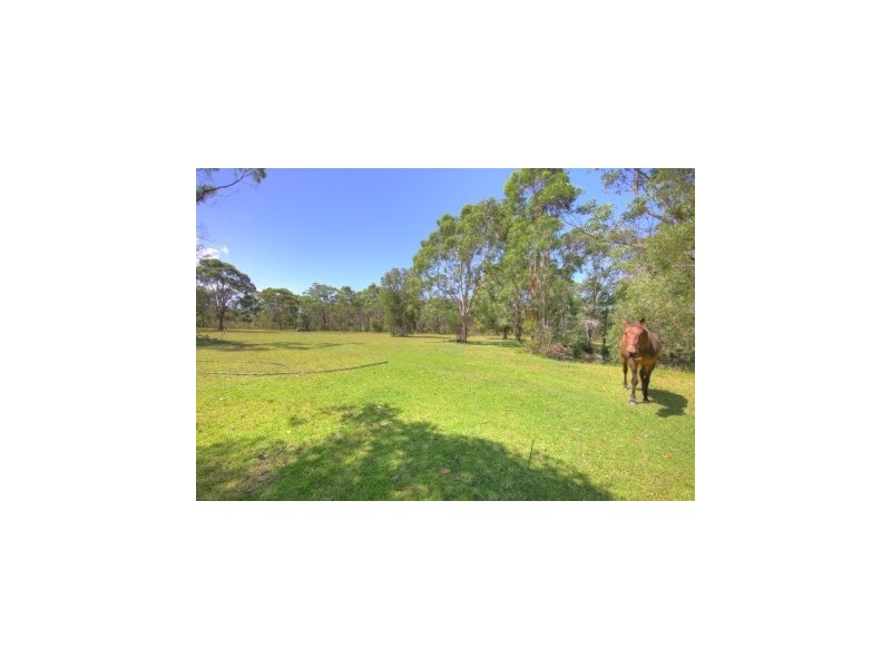 25 Shady Avenue, Salt Ash NSW 2318