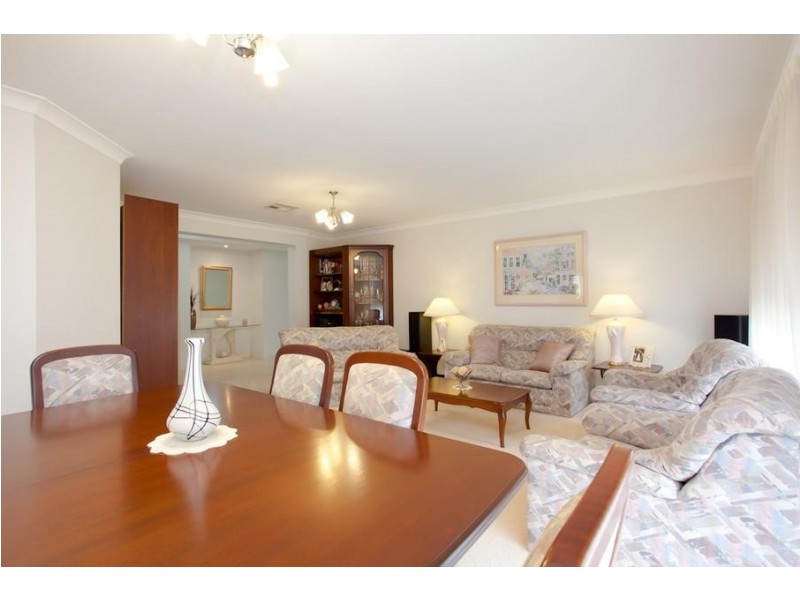 4 Huon Place, Medowie NSW 2318