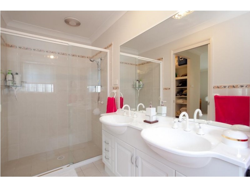 4 Huon Place, Medowie NSW 2318