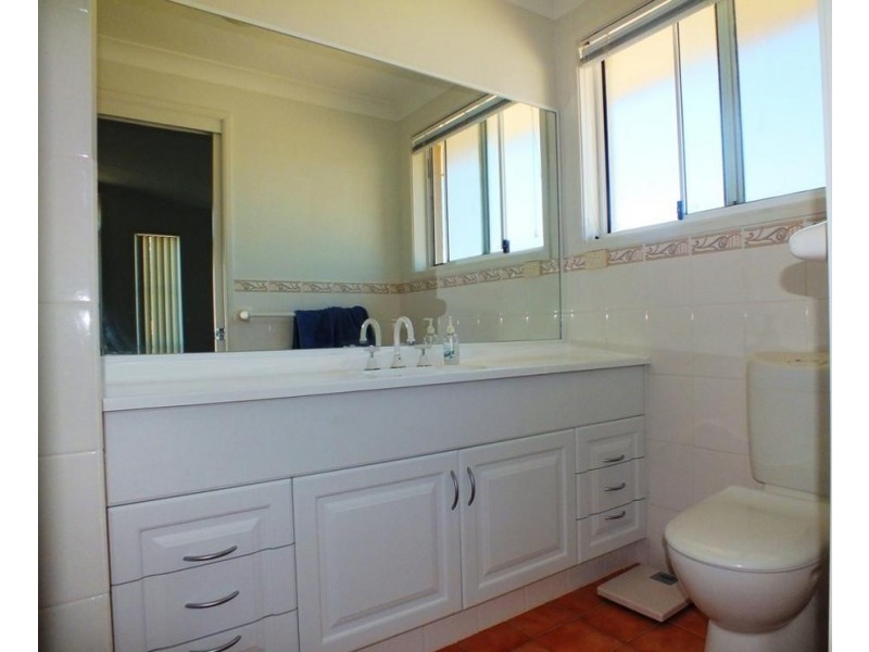 14 Tallowood Drive, Medowie NSW 2318