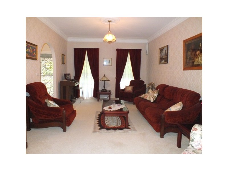 6 Griffiths Avenue, Medowie NSW 2318