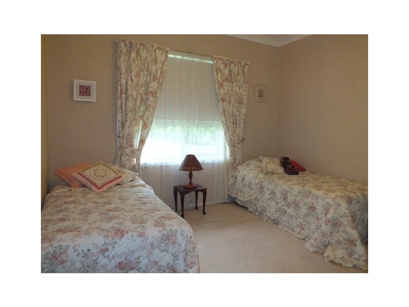 6 Griffiths Avenue, Medowie NSW 2318