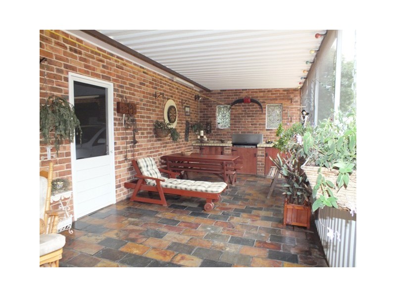 6 Griffiths Avenue, Medowie NSW 2318