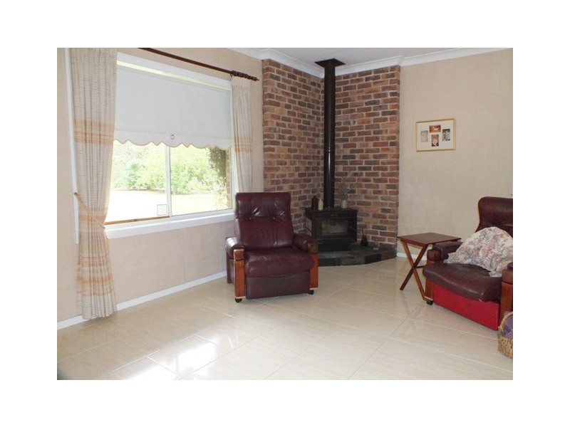 6 Griffiths Avenue, Medowie NSW 2318