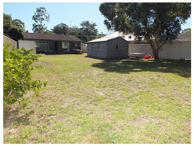 39 Meredith Avenue, Lemon Tree Passage NSW 2319