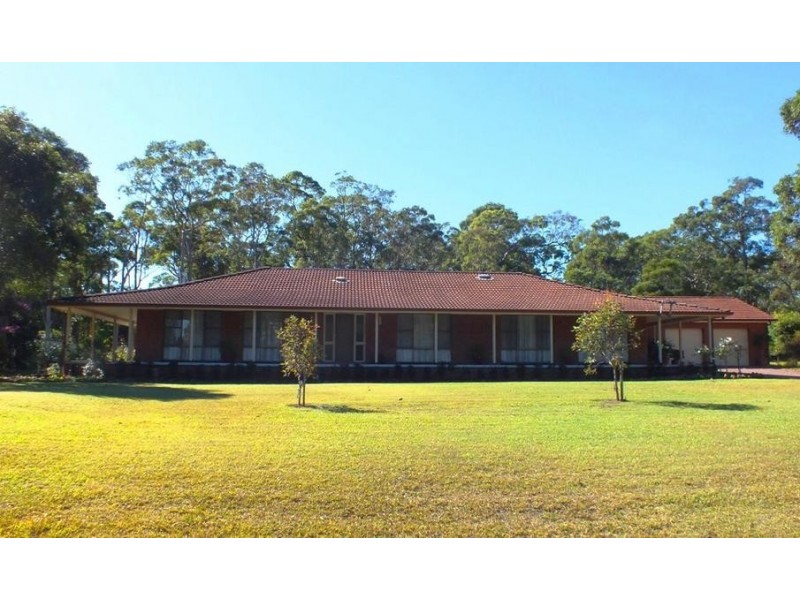 10 Lewis Drive, Medowie NSW 2318