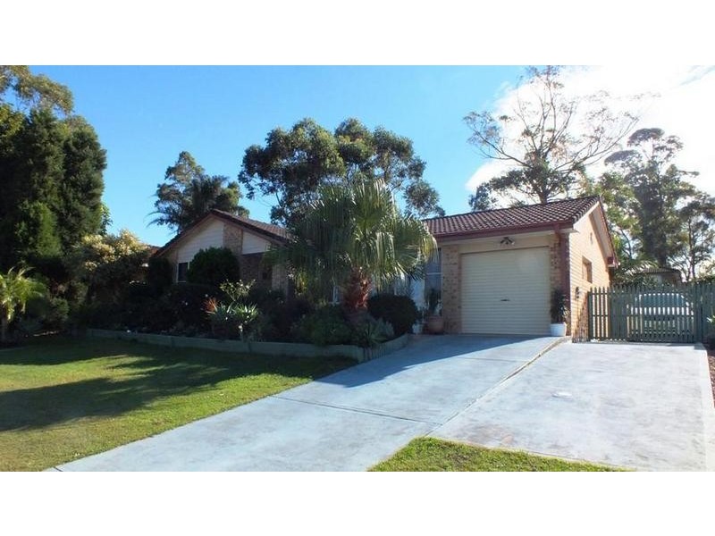 13 Redman Road, Medowie NSW 2318