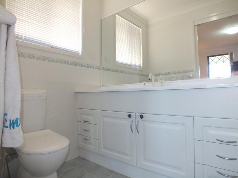 28 Tallowood Drive, Medowie NSW 2318