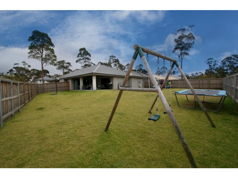 17 Oakmont Avenue, Medowie NSW 2318