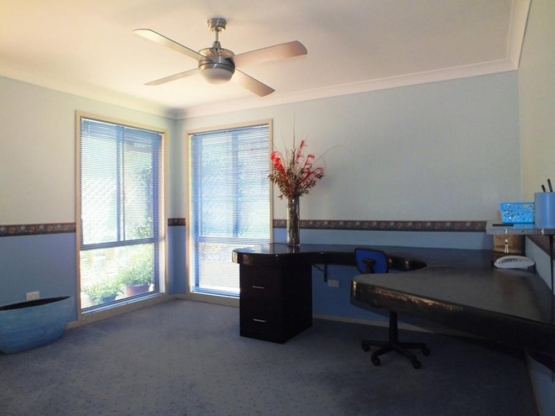 2 Griffiths Avenue, Medowie NSW 2318