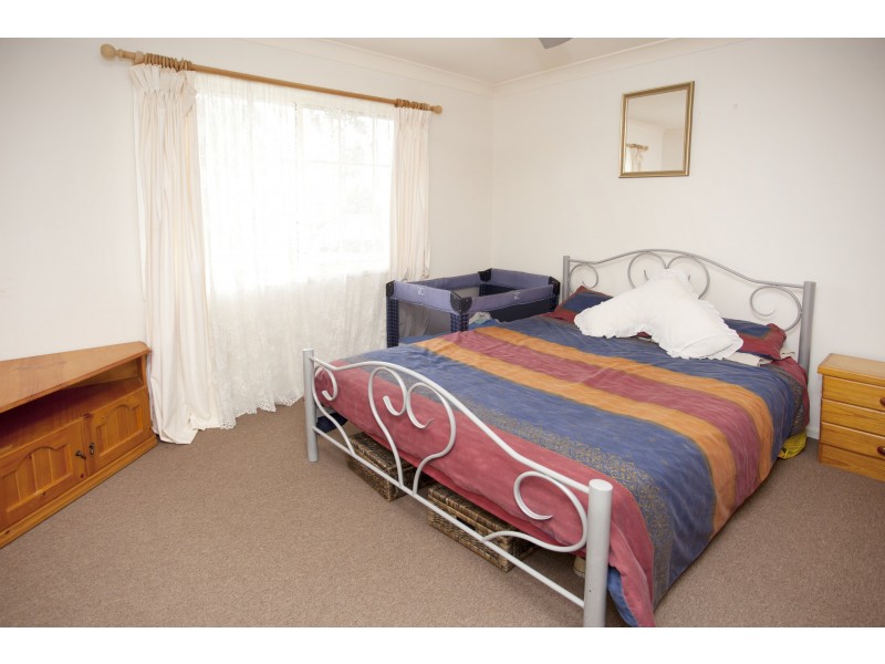 11 Sequoia Street, Medowie NSW 2318