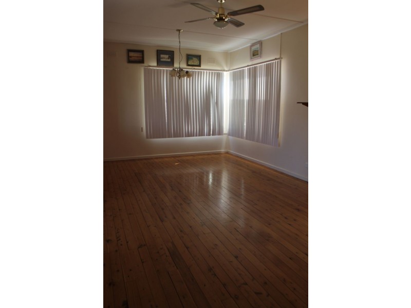 11 Rankin Road, Fern Bay NSW 2295