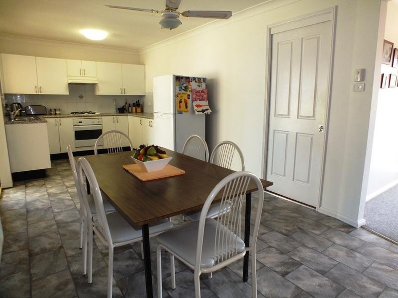 4 Kunzea Close, Medowie NSW 2318