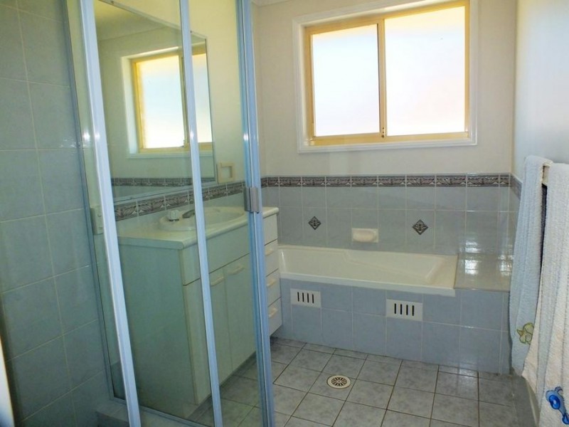 4 Kunzea Close, Medowie NSW 2318