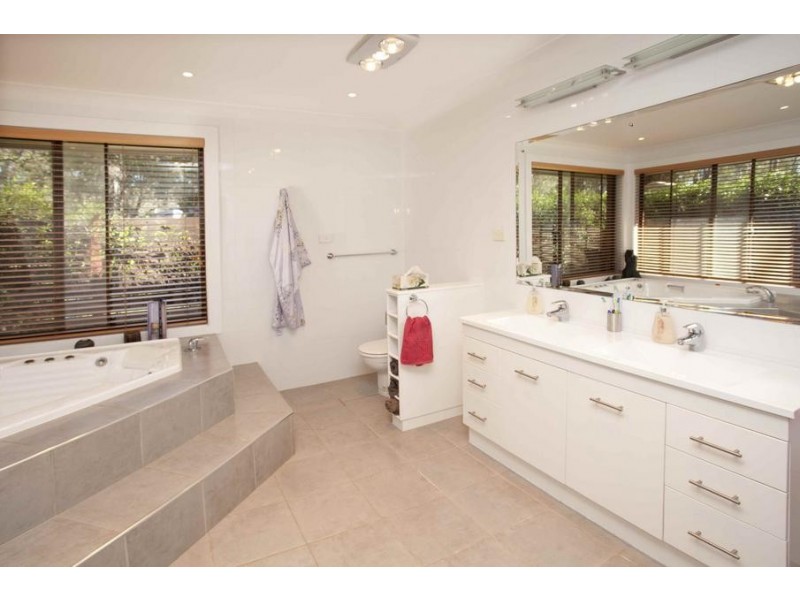 8 Karwin Road, Medowie NSW 2318