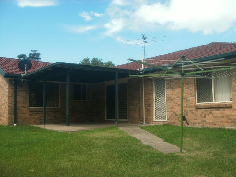8 Creighton Drive, Medowie NSW 2318