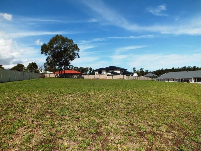 8 Sylvan Avenue, Medowie NSW 2318