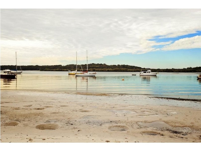 35 Gibbers Drive, Lemon Tree Passage NSW 2319