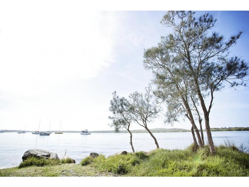 35 Gibbers Drive, Lemon Tree Passage NSW 2319