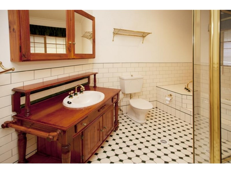 16 Settlers Close, Medowie NSW 2318