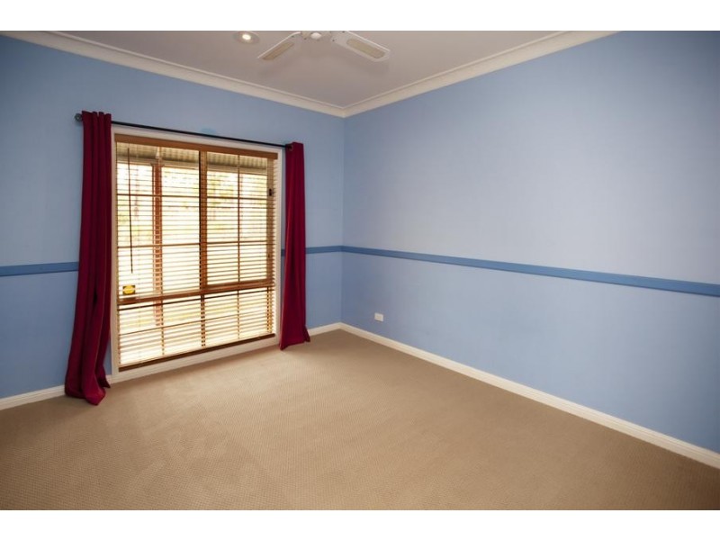 16 Settlers Close, Medowie NSW 2318