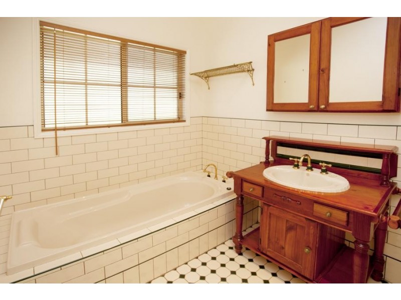 16 Settlers Close, Medowie NSW 2318