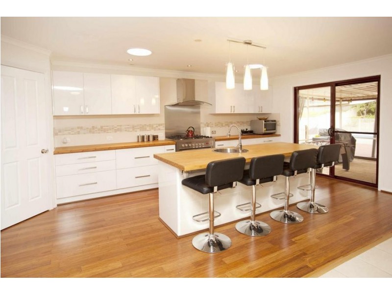 36 Sassin Crescent, Medowie NSW 2318