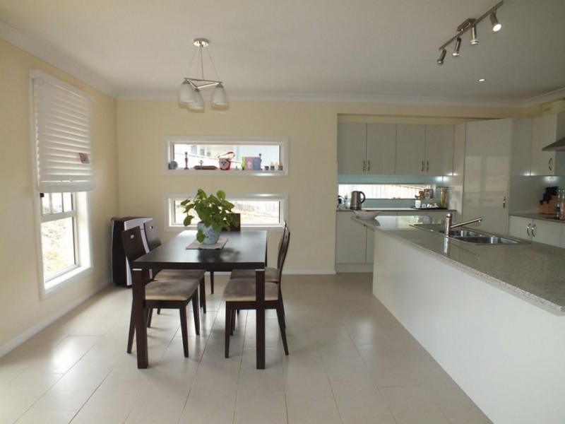 99 Sunningdale Circuit, Medowie NSW 2318