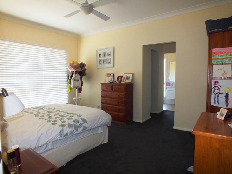 99 Sunningdale Circuit, Medowie NSW 2318