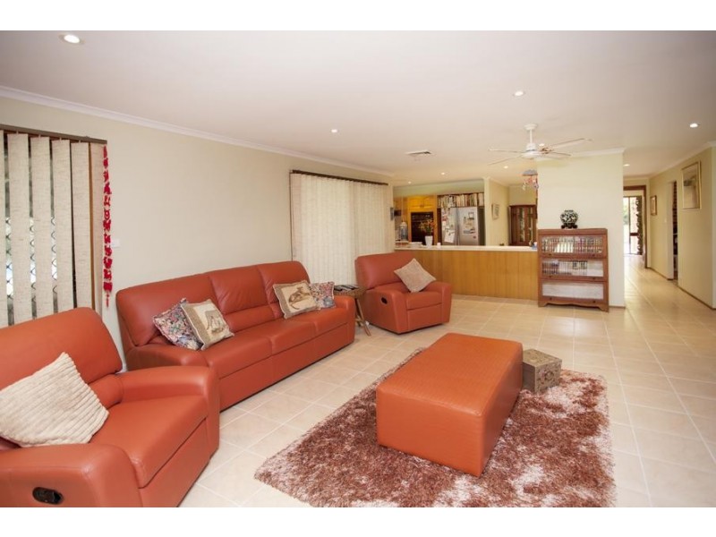 12 Windeyer Close, Medowie NSW 2318