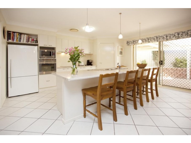 16 Dangar Circuit, Medowie NSW 2318