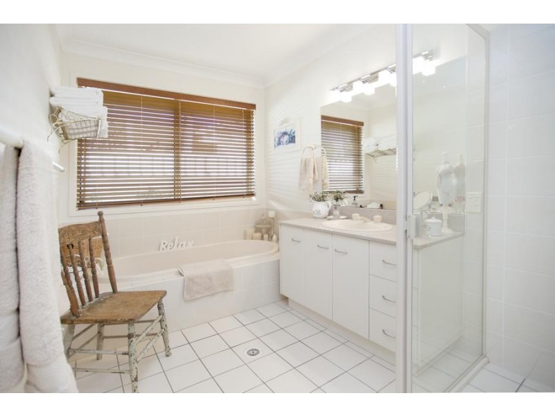 16 Dangar Circuit, Medowie NSW 2318