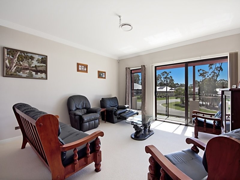 24 Oakmont Avenue, Medowie NSW 2318