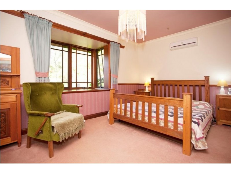 12 Griffiths Avenue, Medowie NSW 2318