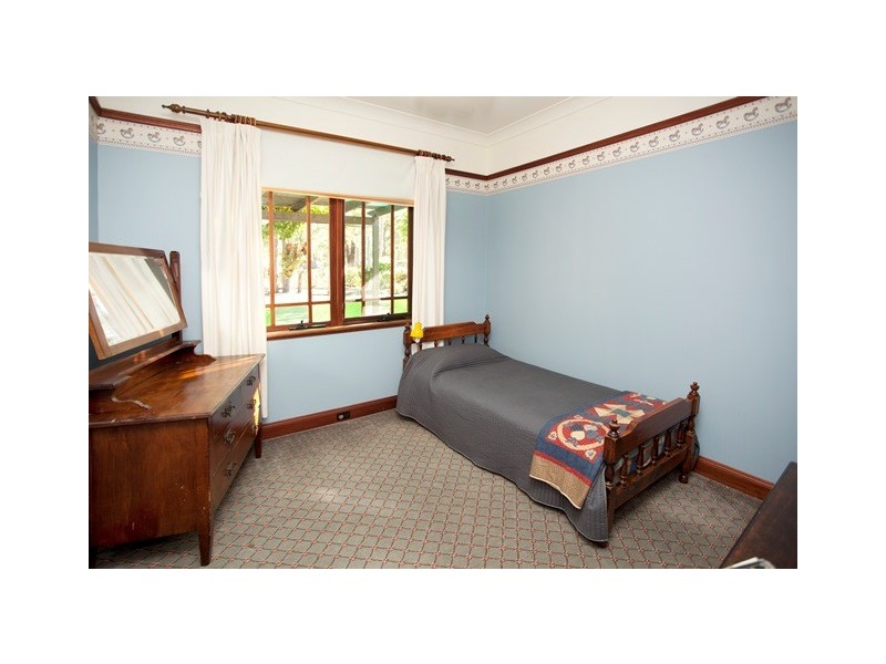 12 Griffiths Avenue, Medowie NSW 2318