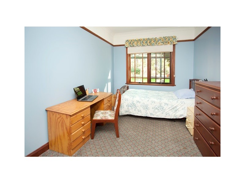 12 Griffiths Avenue, Medowie NSW 2318