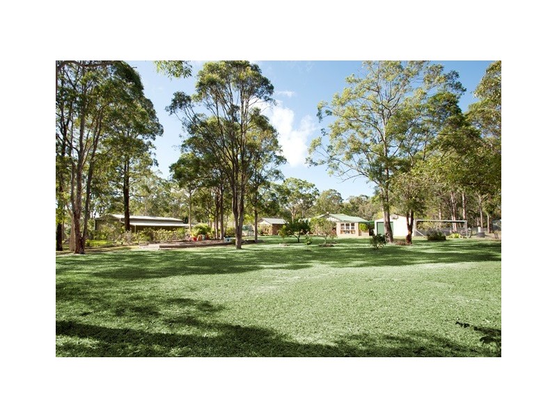 12 Griffiths Avenue, Medowie NSW 2318