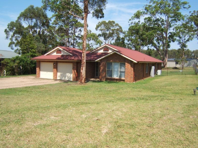11 Barton Close, Medowie NSW 2318