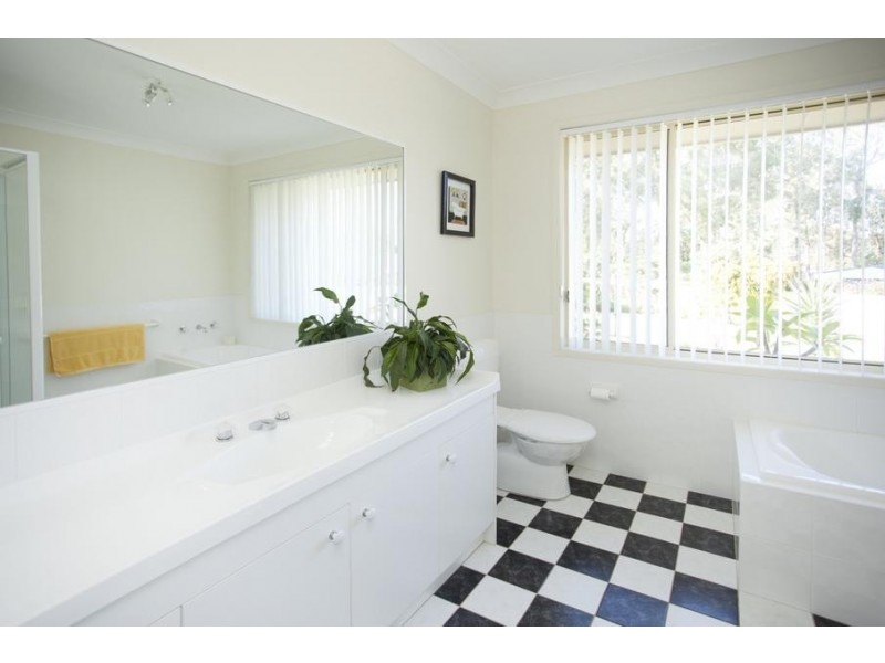 19 Potoroo Boulevard, Medowie NSW 2318