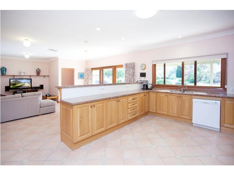 4 Joanne Close, Medowie NSW 2318