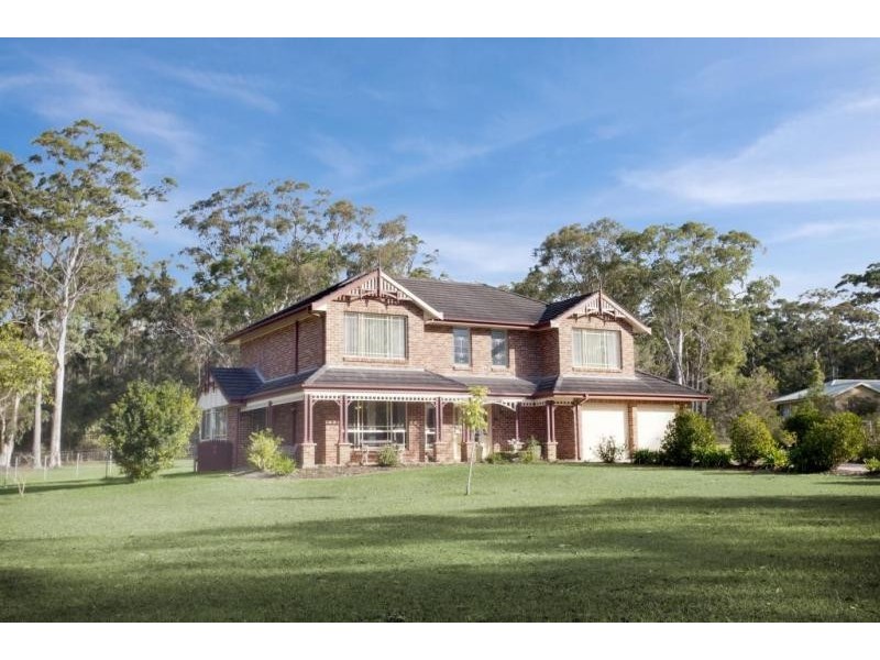 16 Federation Drive, Medowie NSW 2318