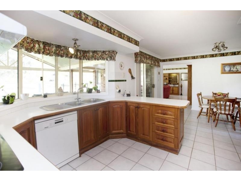 16 Federation Drive, Medowie NSW 2318