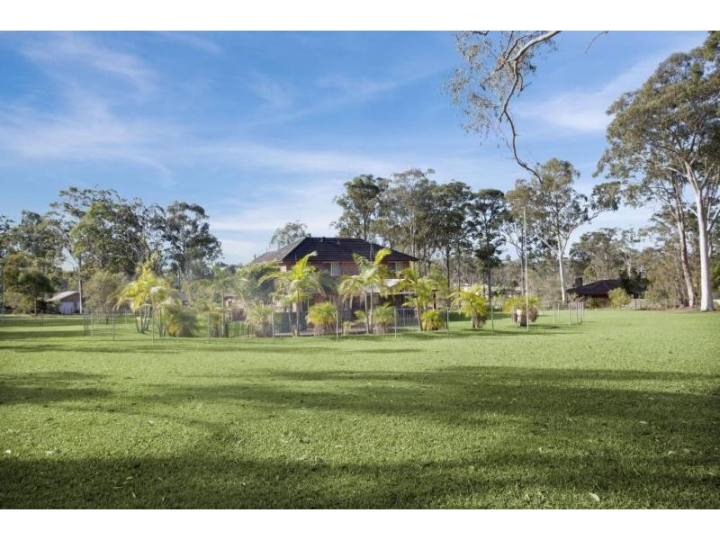 16 Federation Drive, Medowie NSW 2318