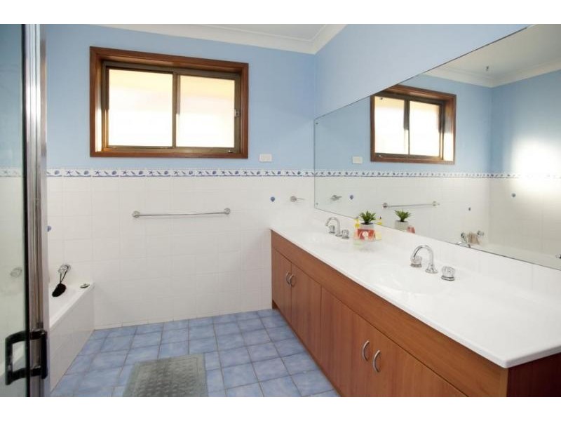 14 Brush Box Avenue, Medowie NSW 2318