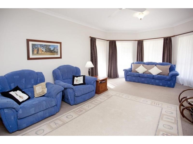 64 Federation Drive, Medowie NSW 2318