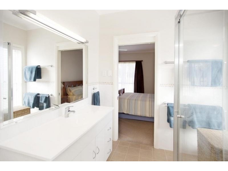 64 Federation Drive, Medowie NSW 2318